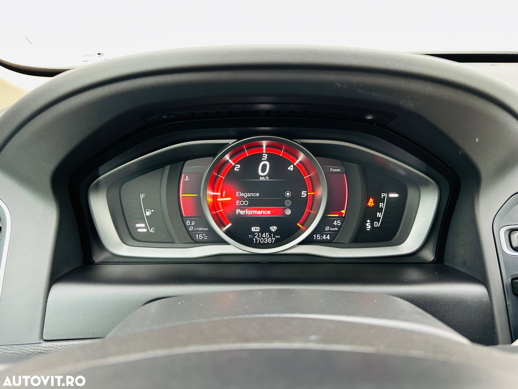 Volvo XC 60 D3 Geartronic Momentum - 24