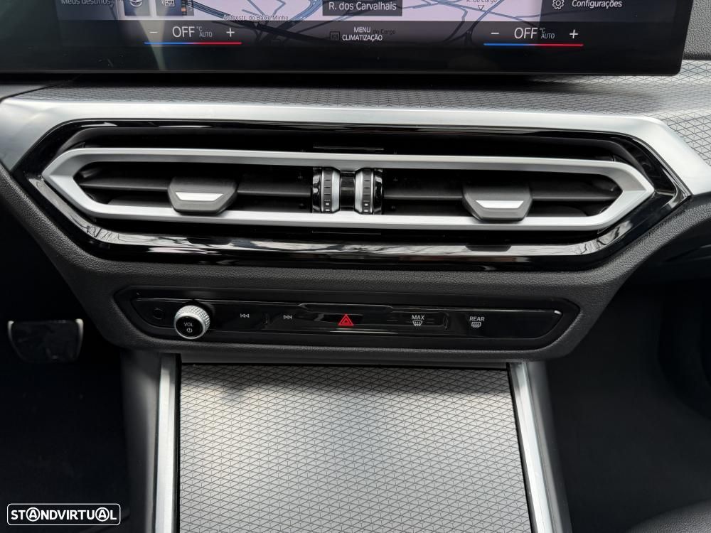 BMW 330 e Pack 50 anos M Auto - 35
