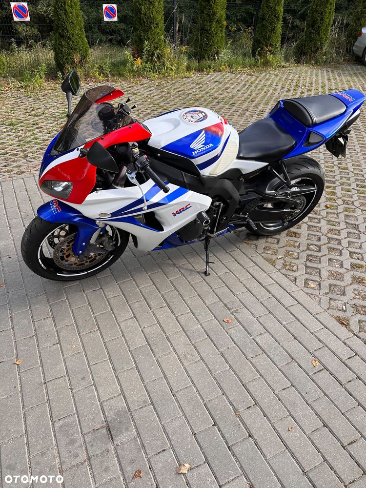Honda CBR - 3