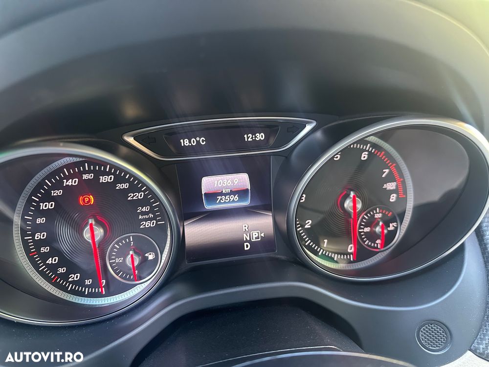 Mercedes-Benz GLA - 13