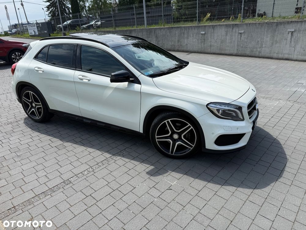 Mercedes-Benz GLA 250 4-Matic AMG Line - 3