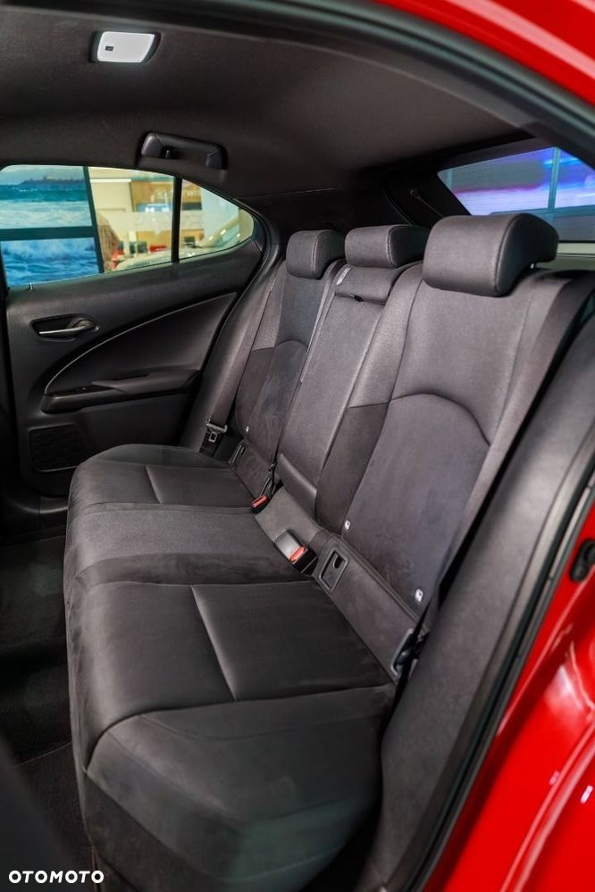 Lexus UX - 22