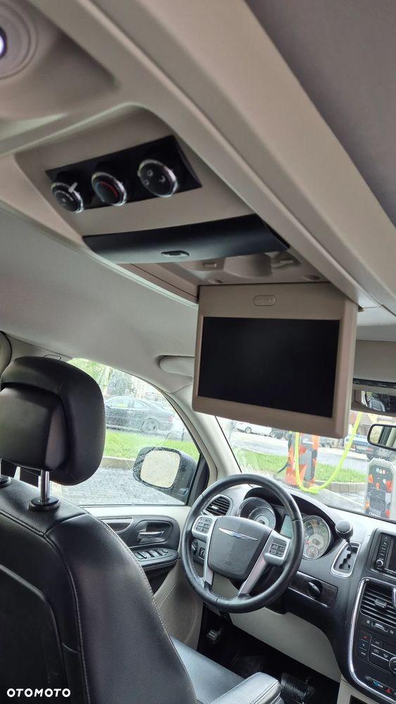Chrysler Town & Country 3.6 Touring - 17