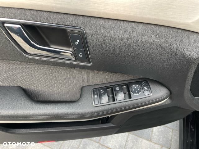 Mercedes-Benz Klasa E 250 CDI DPF BlueEFFICIENCY Automatik - 25