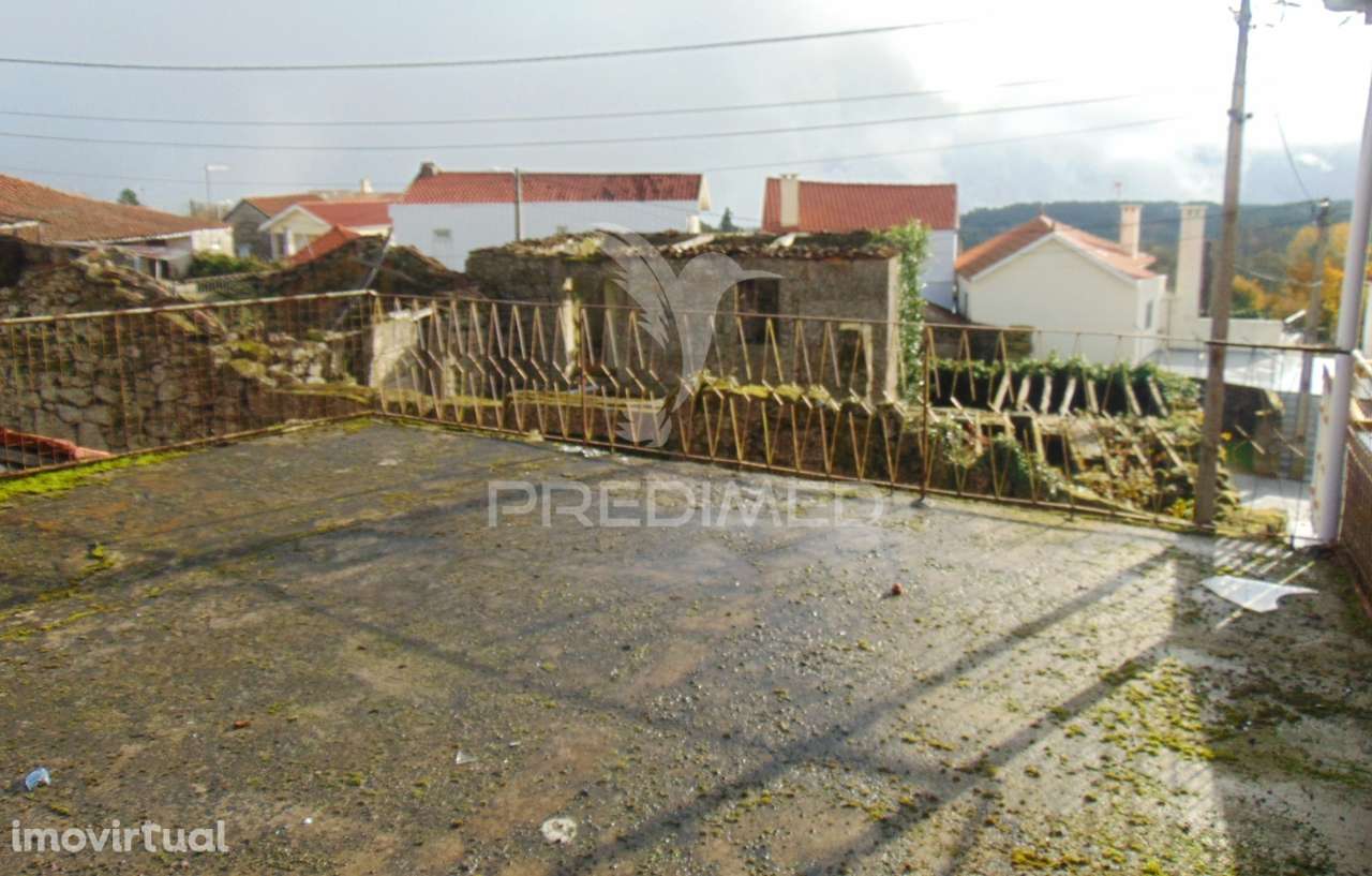 Casa antiga p/recuperar a 7 Kms de Murça - Grande imagem: 3/27