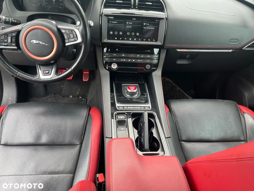 Jaguar F-Pace 3.0 V6 AWD S - 14