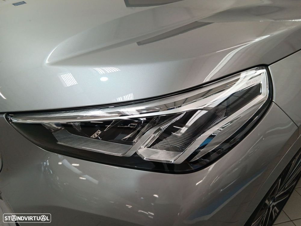 BMW iX1 eDrive20 Pack Desportivo M - 3