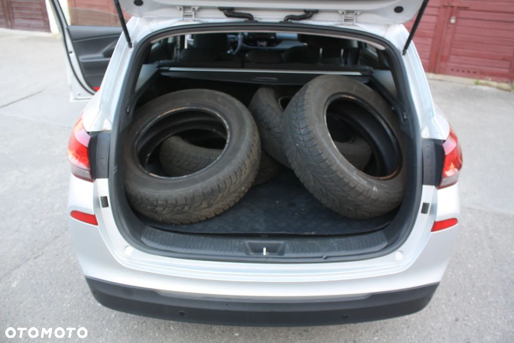 Hyundai i30 1.6 CRDi Premium - 19