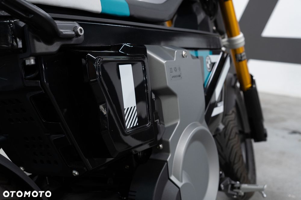 BMW CE 02 - 16