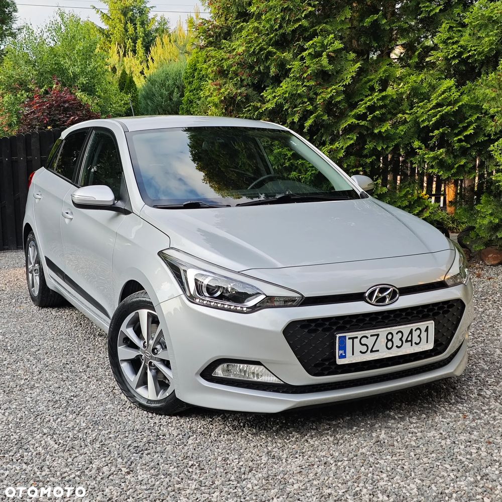 Hyundai i20 1.1 CRDi YES Silver - 10