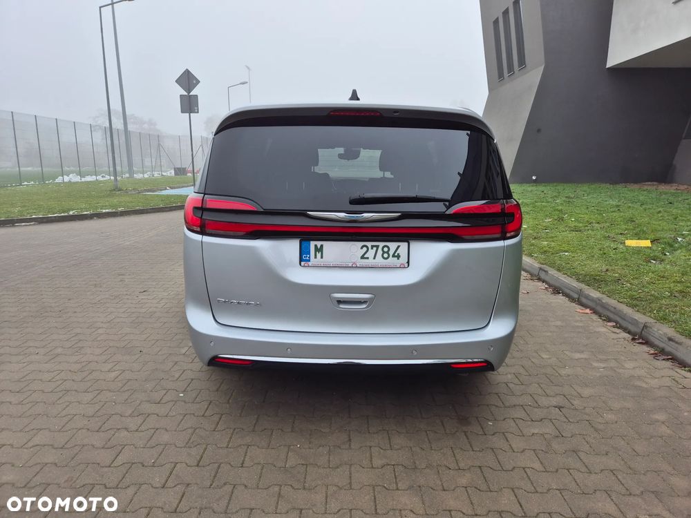 Chrysler Pacifica - 9