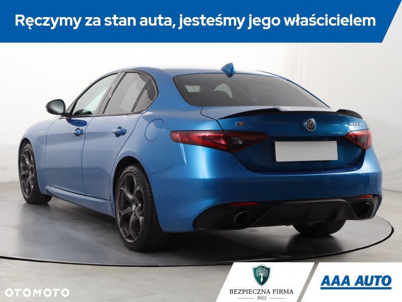 Alfa Romeo Giulia - 5