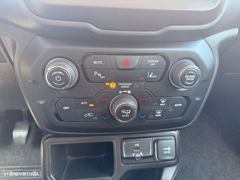 Jeep Renegade 1.0 T Limited - 31
