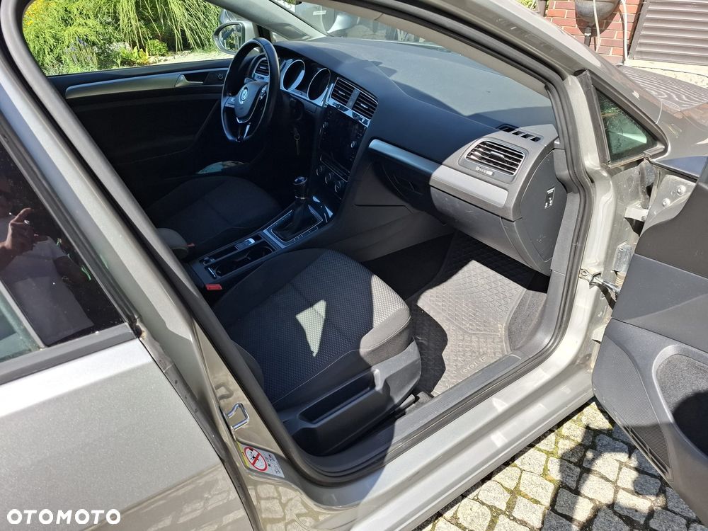 Volkswagen Golf 1.6 TDI BMT Comfortline - 8