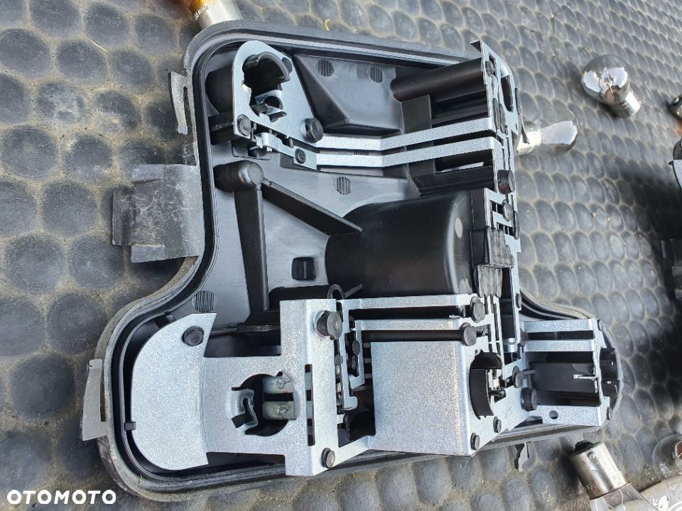 Wklad Lampa Lampy Zarowka Mocowanie Tyl Tylne AUDI A4 B6 Sedan Małysz 153947 153948 153 947 153 948 - 5