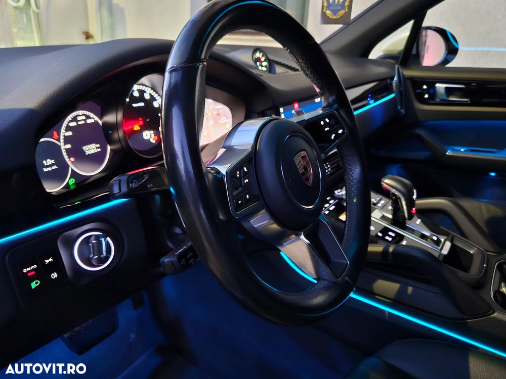 Porsche Cayenne Tiptronic S - 12