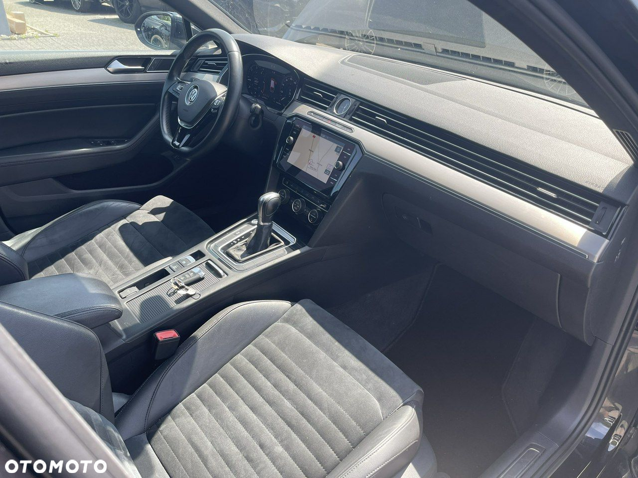 Volkswagen Passat Variant 2.0 TDI SCR DSG Highline - 10