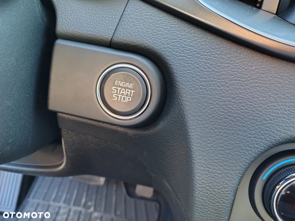 Kia Ceed - 33