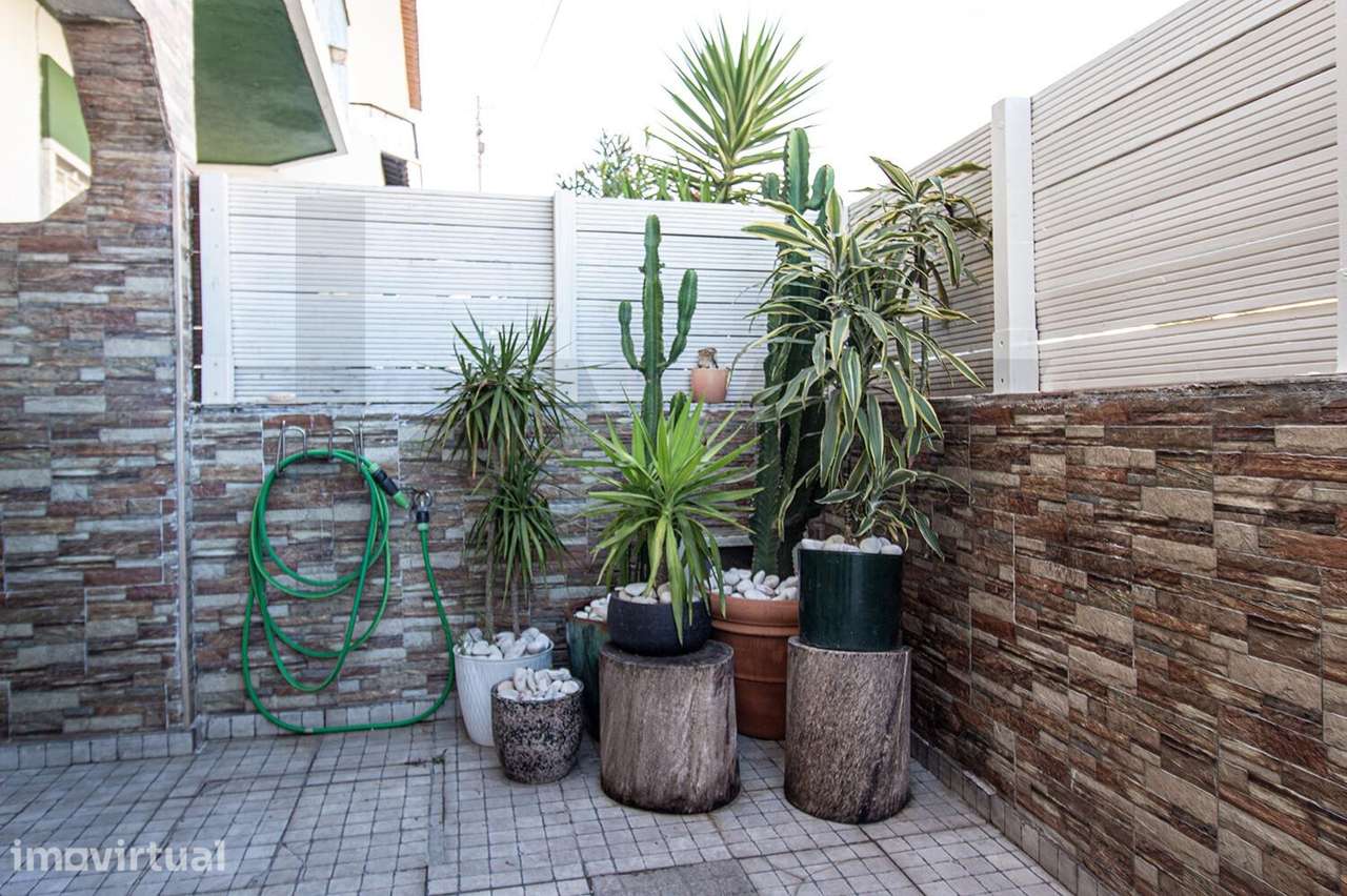 Moradia com 3 Pisos em Bicesse – Junto ao Acesso da A5 e no Concelho d - Grande imagem: 5/31