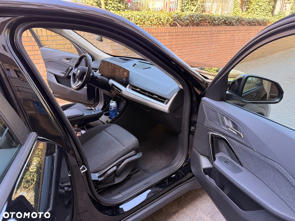 BMW iX1 eDrive20 - 12