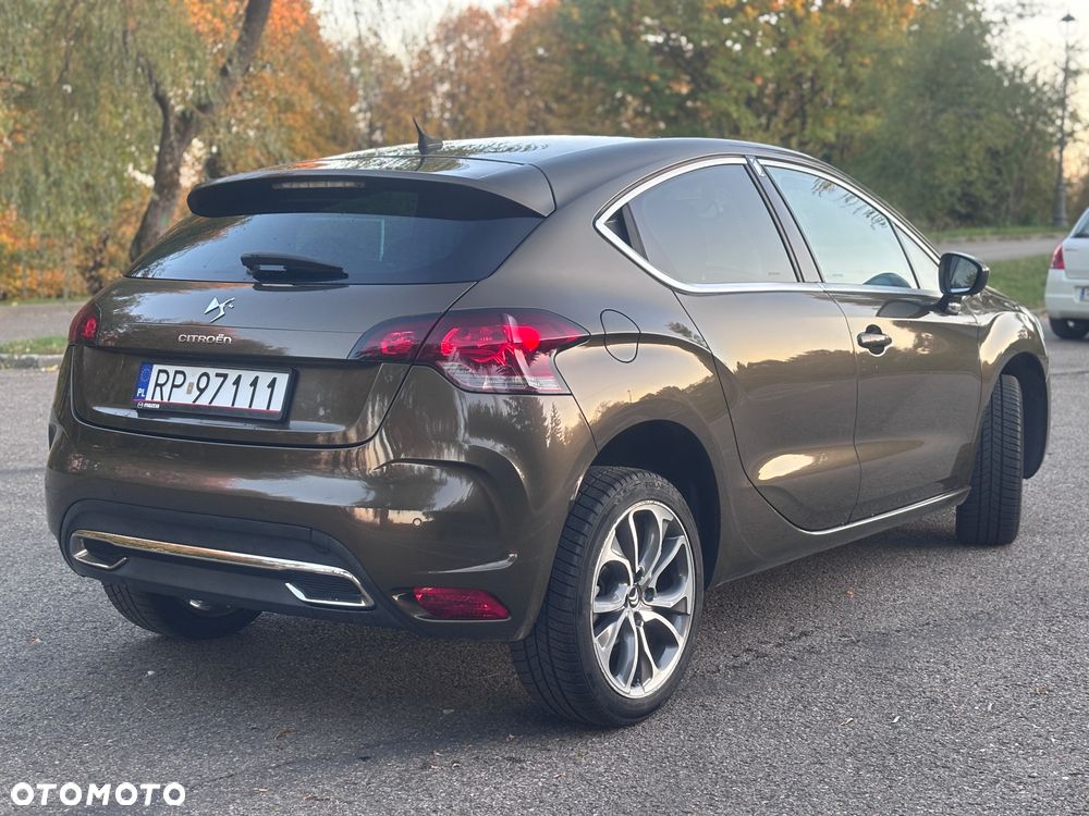 Citroën DS4 e-HDi 110 EGS6 SoChic - 9