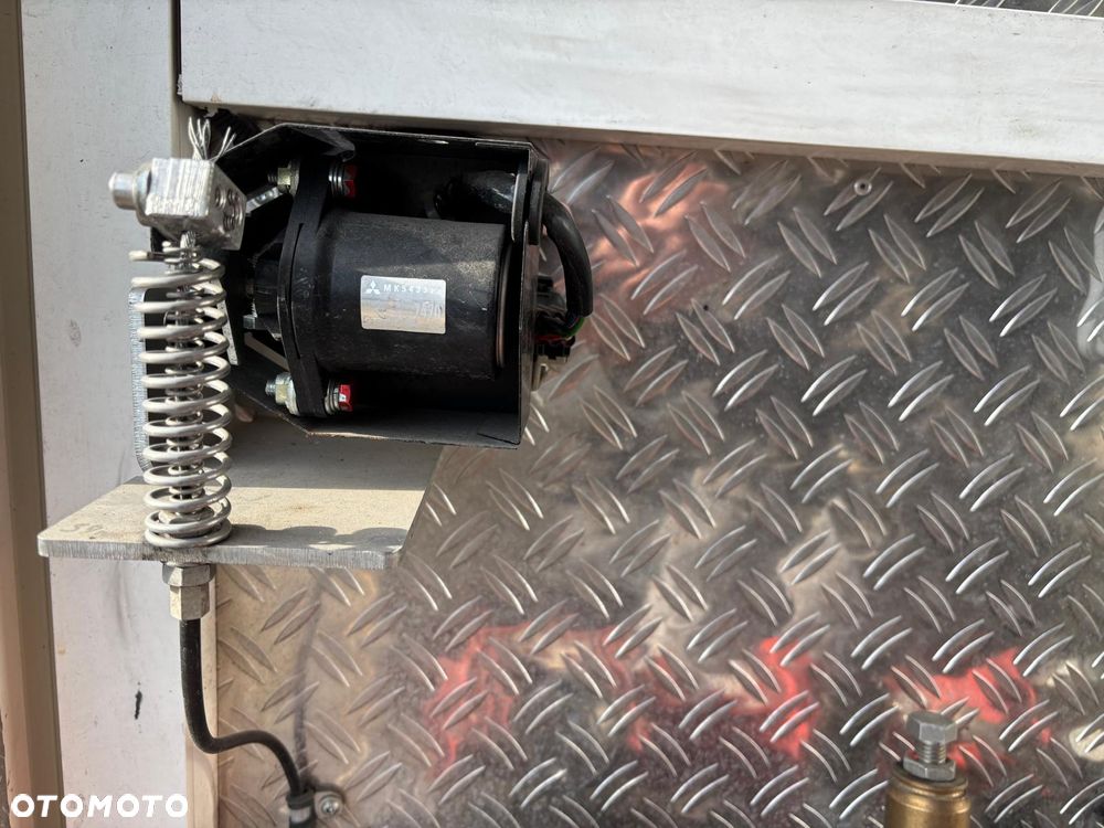 FUSO Canter 9C18 - 36