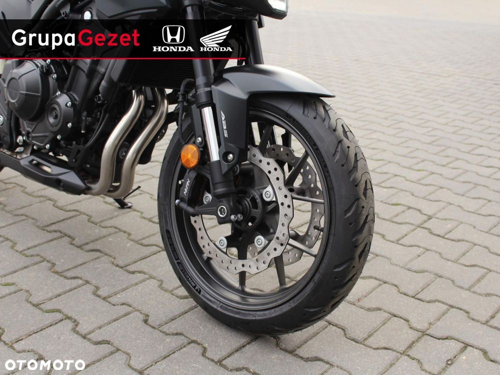 Honda CB - 11