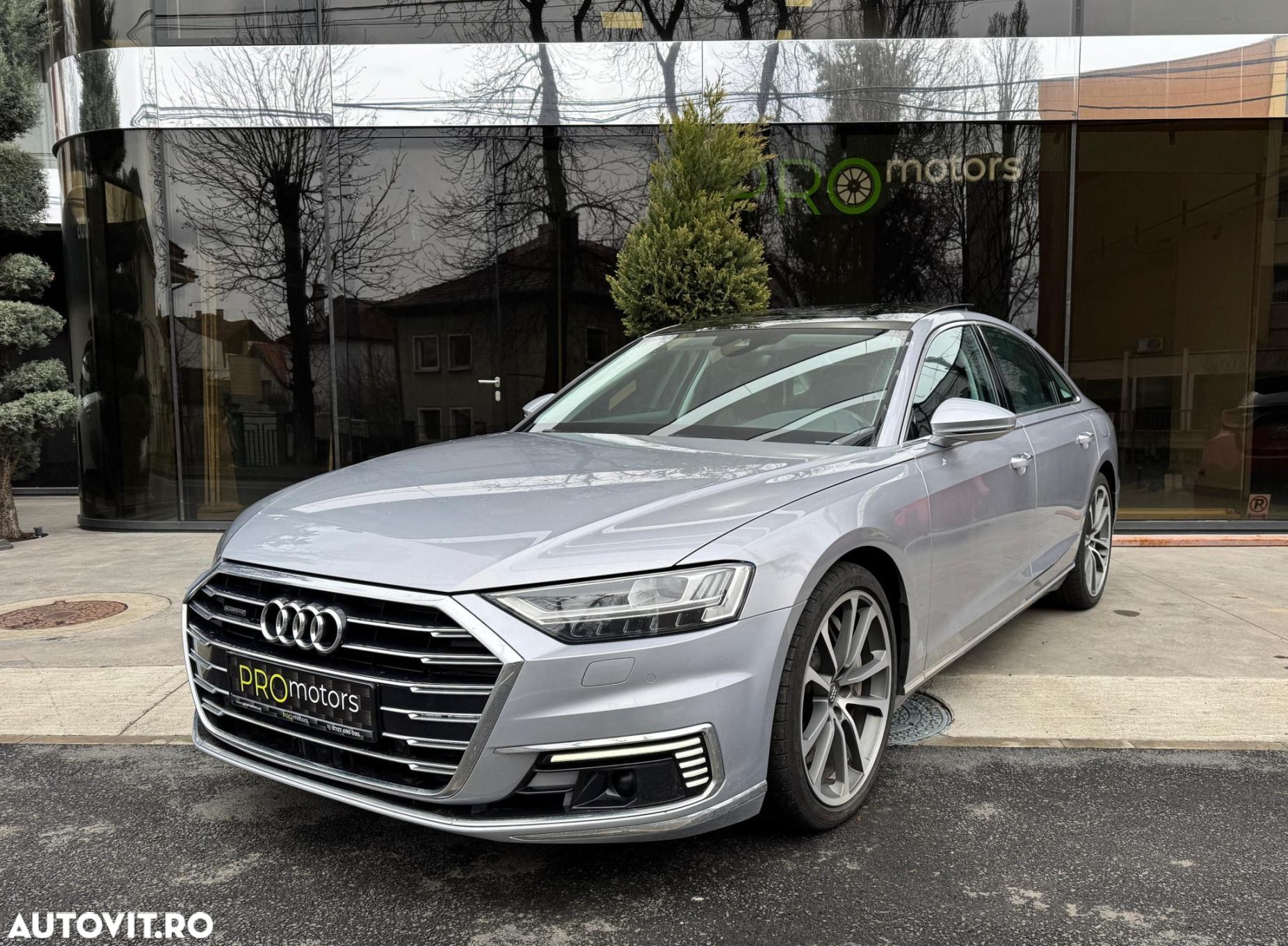 Audi A8 - 1