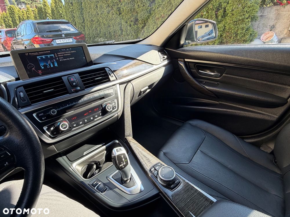 BMW Seria 3 320d Efficient Dynamic Edition Luxury Line - 33