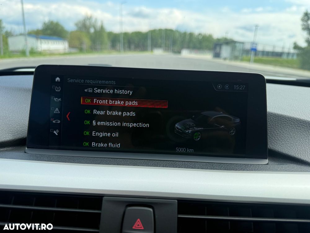 BMW Seria 3 320i Aut. Sport Line - 28