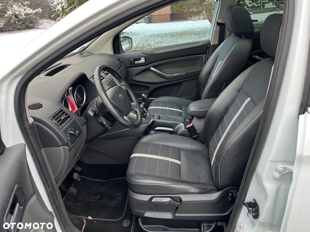 Ford Kuga 2.0 TDCi 4x4 Titanium - 15