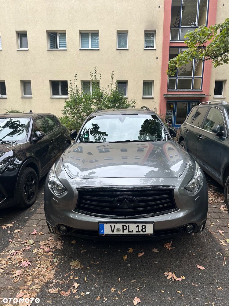 Infiniti QX70 - 3