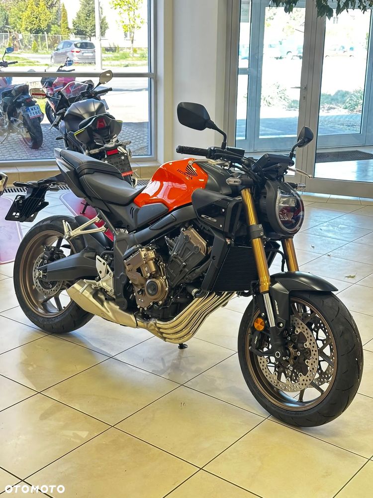 Honda CB - 2