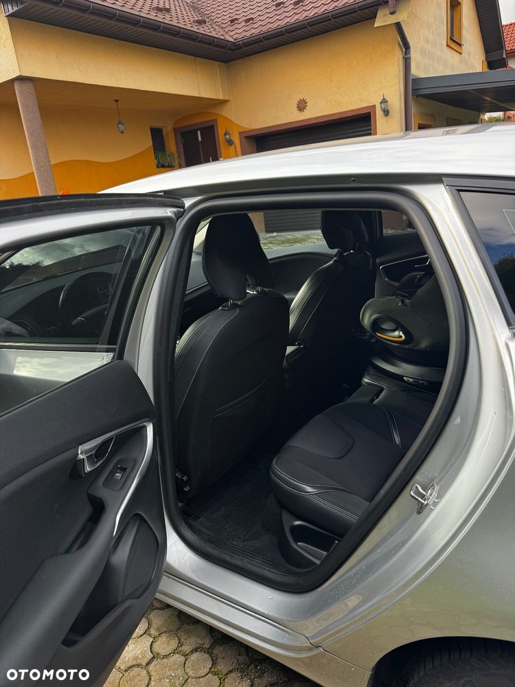 Volvo V40 D3 Geartronic Momentum - 9