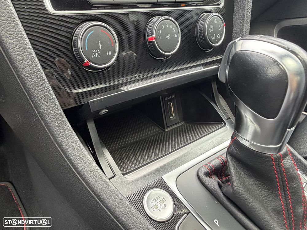 VW Golf 2.0 TSi GTi DSG Performance - 52