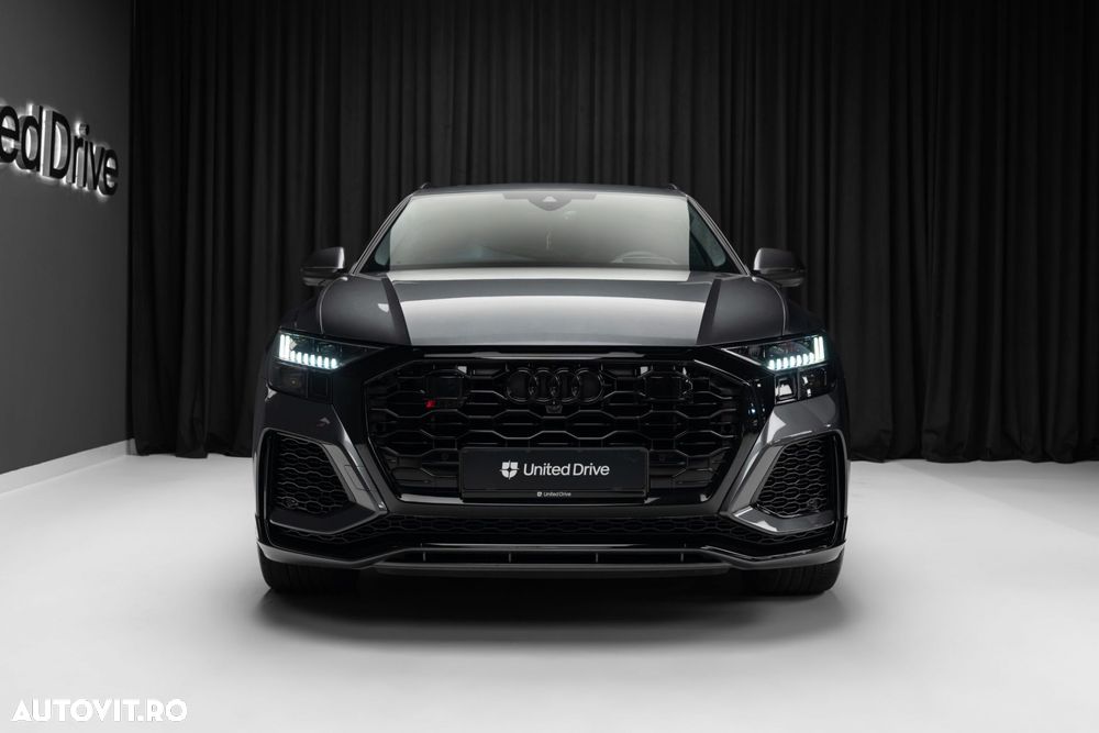 Audi RS Q8 - 2