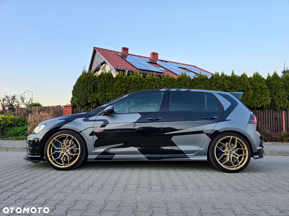 Volkswagen Golf - 8