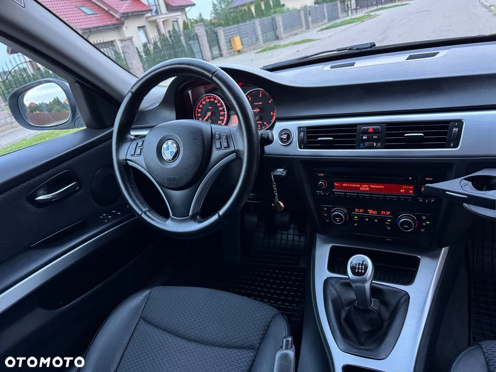 BMW Seria 3 320d DPF - 27