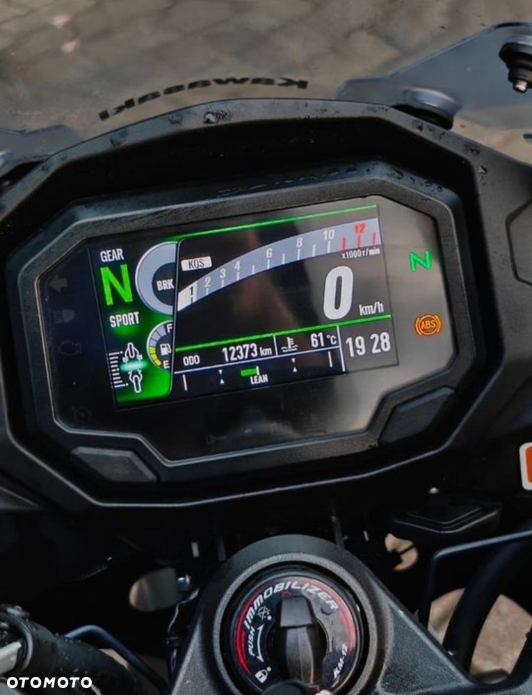Kawasaki Ninja 1000 SX - 8