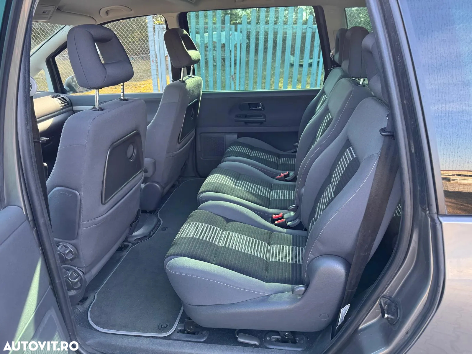 Volkswagen Sharan 2.0 TDI DPF BlueMotion United - 23