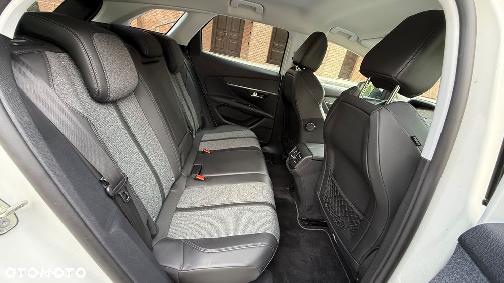 Peugeot 3008 PureTech 130 Stop & Start Allure - 18