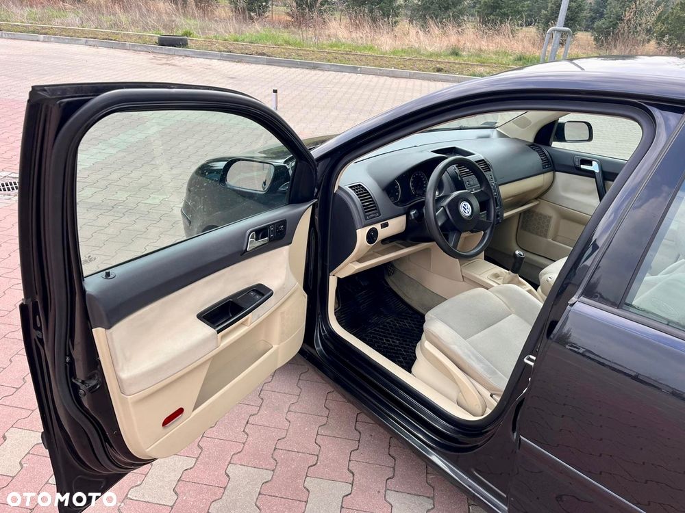 Volkswagen Polo - 11