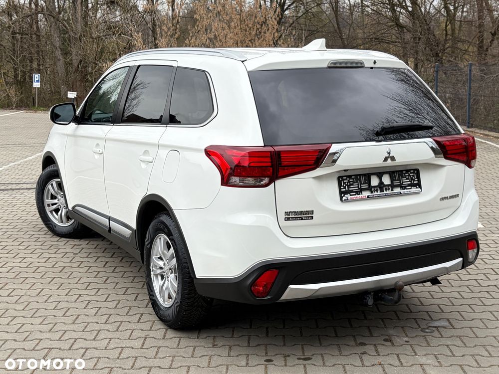 Mitsubishi Outlander 2.0 2WD Invite - 23