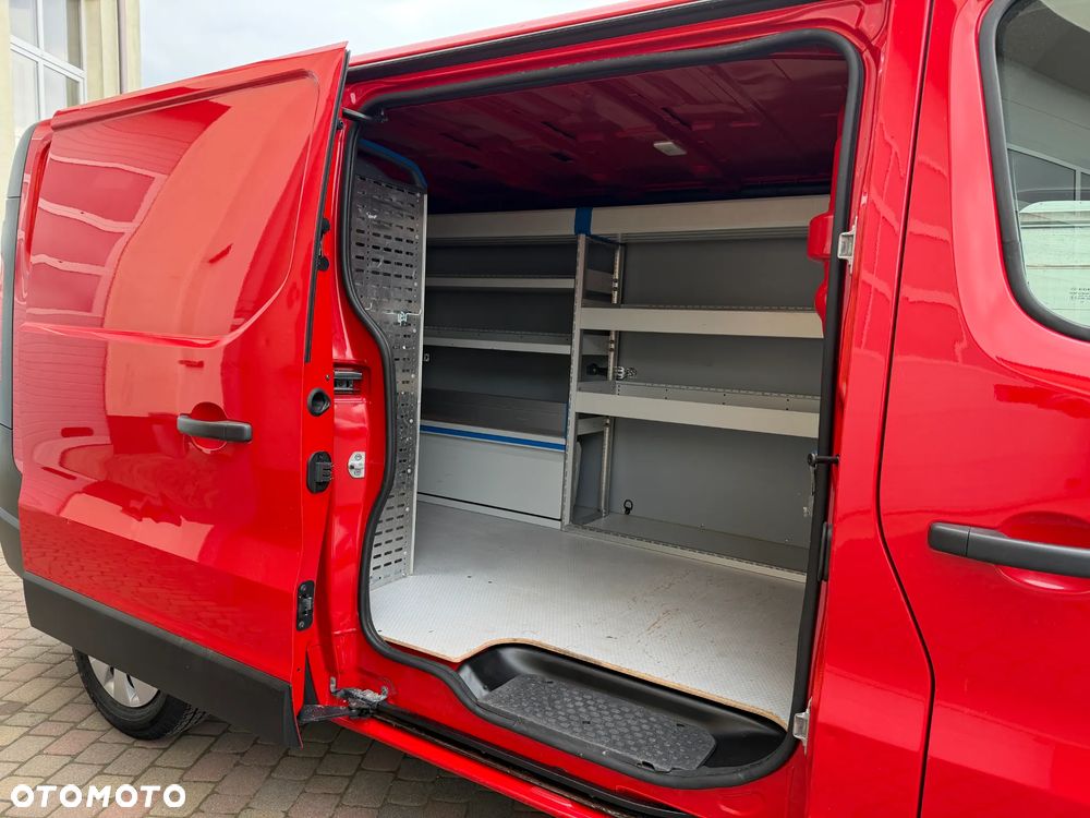 Renault Trafic L2H1 Warsztat - 29
