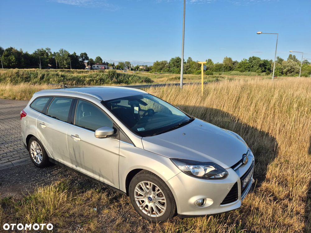 Ford Focus 1.6 Ambiente - 1