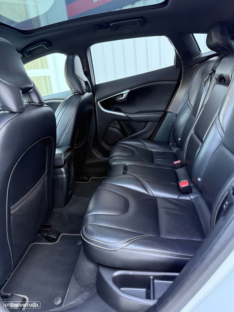 Volvo V40 2.0 D2 R-Design - 12