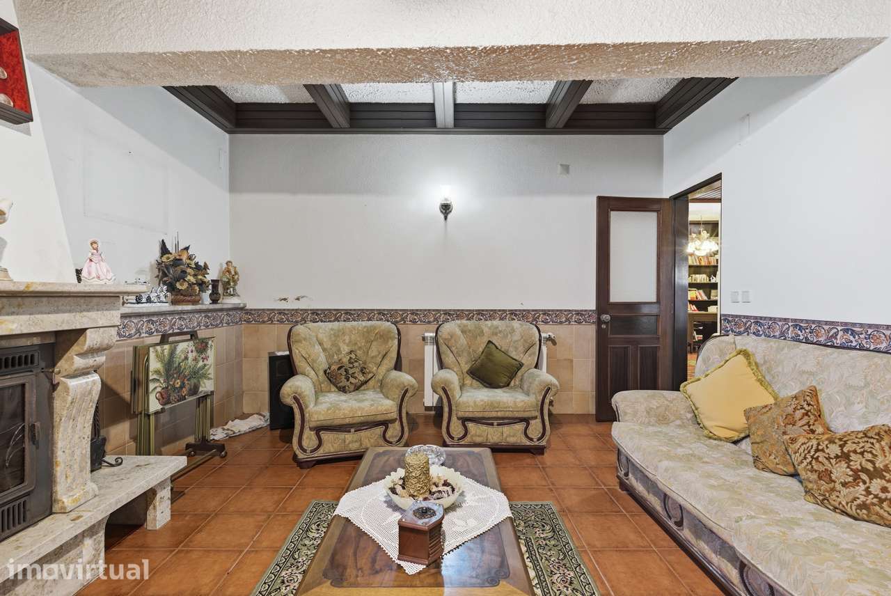Elegante Moradia T3 com Terraço, Jacuzzi e Excelente Exposição Solar - Grande imagem: 3/25
