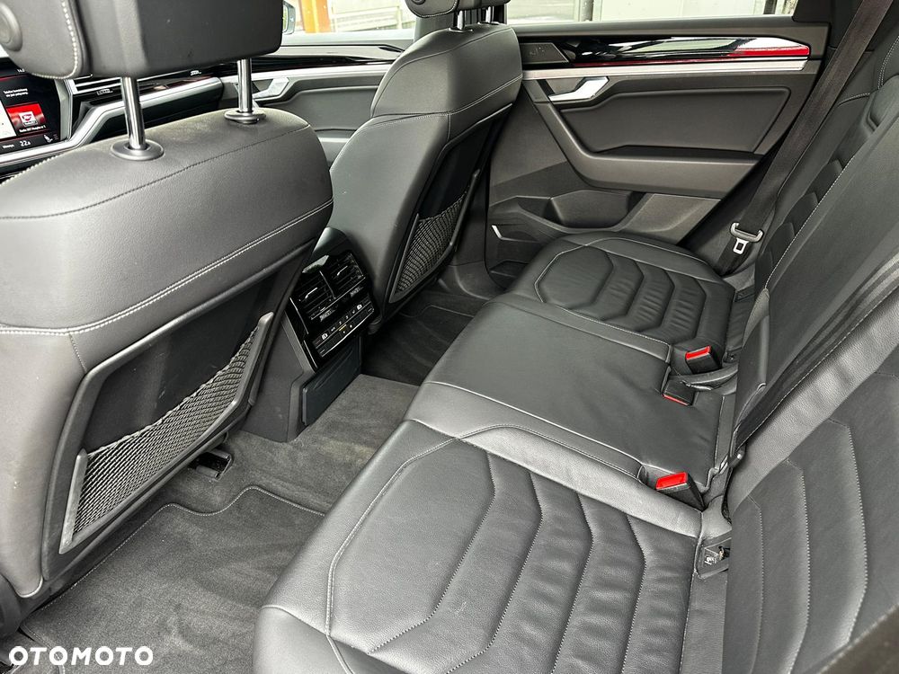 Volkswagen Touareg 3.0 V6 TDI 4Motion R-Line - 19