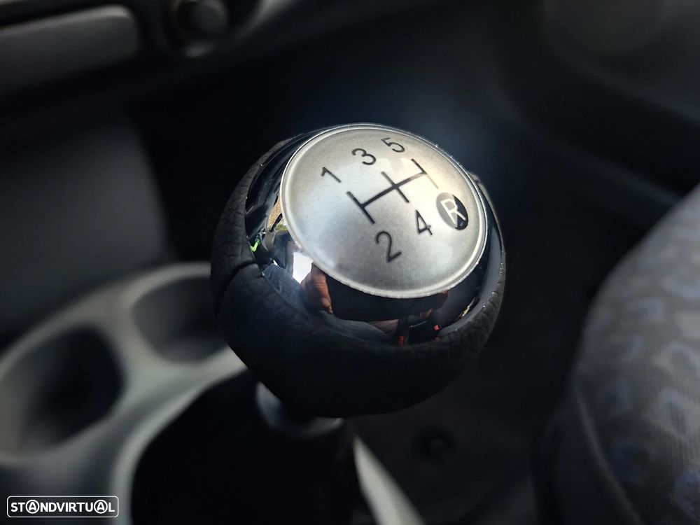 Toyota Yaris 1.0 Luna - 25