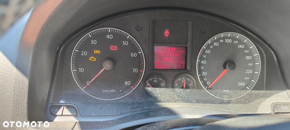 Volkswagen Golf V 1.6 FSI Trendline - 9